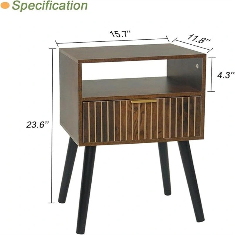 Petite table de chevet en bois